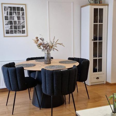 Apartment Rose Сесвете Екстериор снимка