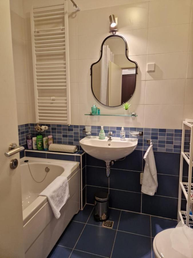 Apartment Rose Сесвете Екстериор снимка